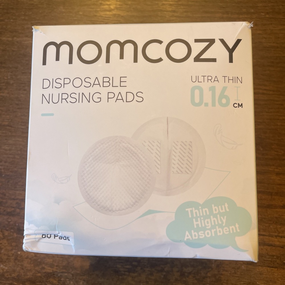 Momcozy disposable Nursing Pads 60 count Ultra Thin 0.16 Cm New Sealed Box